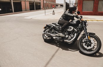 Harley-Davidson Sportster XL 1200CX Roadster 2017 - Bild 13
