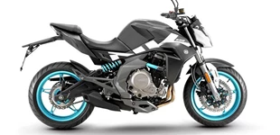 CFMOTO 400NK 2017 vs CFMOTO 650NK 2017 CFMOTO 400NK 2017 vs CFMOTO 650NK 2017