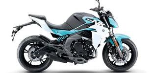 CFMOTO 400NK 2017 vs CFMOTO 650NK 2017 CFMOTO 400NK 2017 vs CFMOTO 650NK 2017