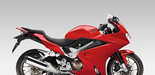 Aprilia SL 750 Shiver GT 2012 vs Honda VFR 800 F 2017