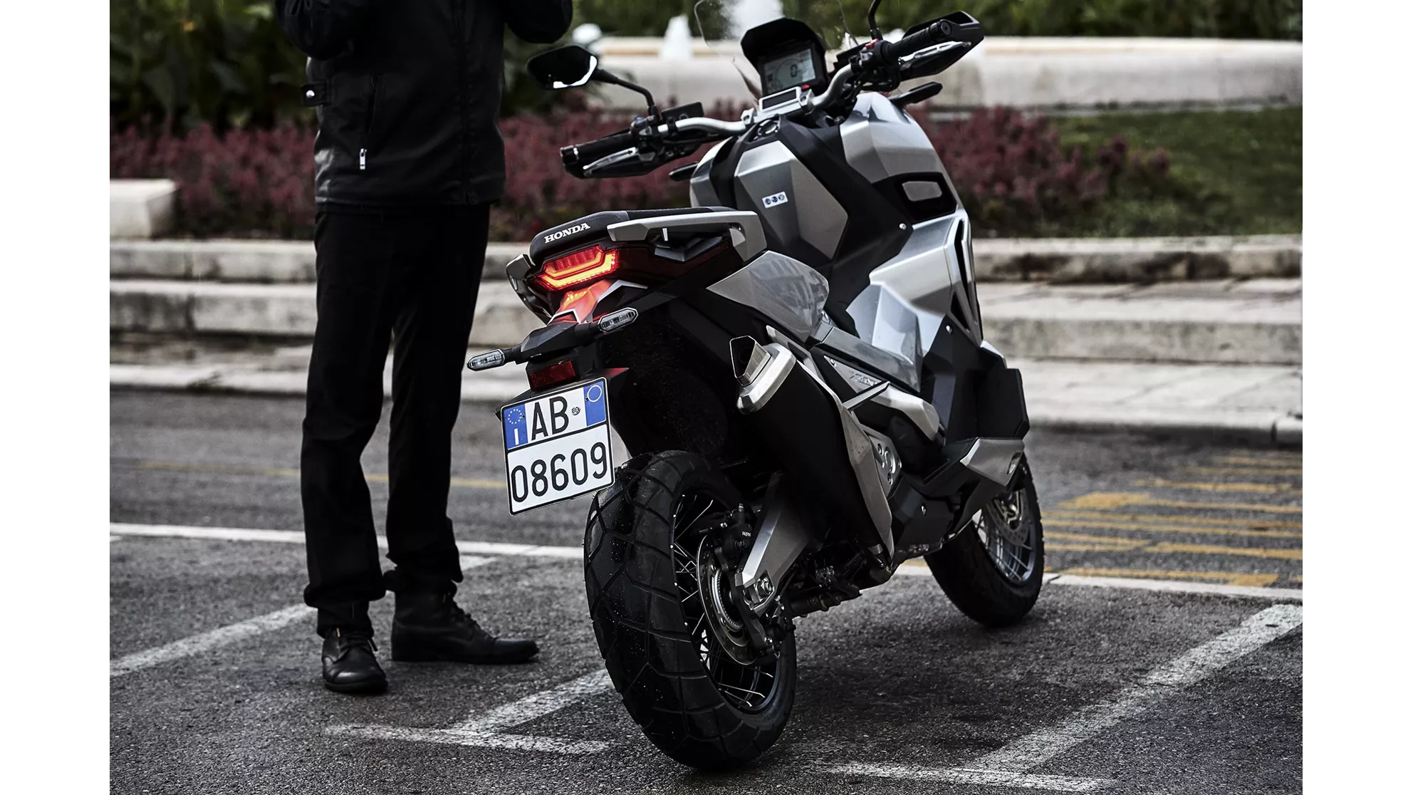 Honda X-ADV - Image 5 Honda X-ADV - Image 5