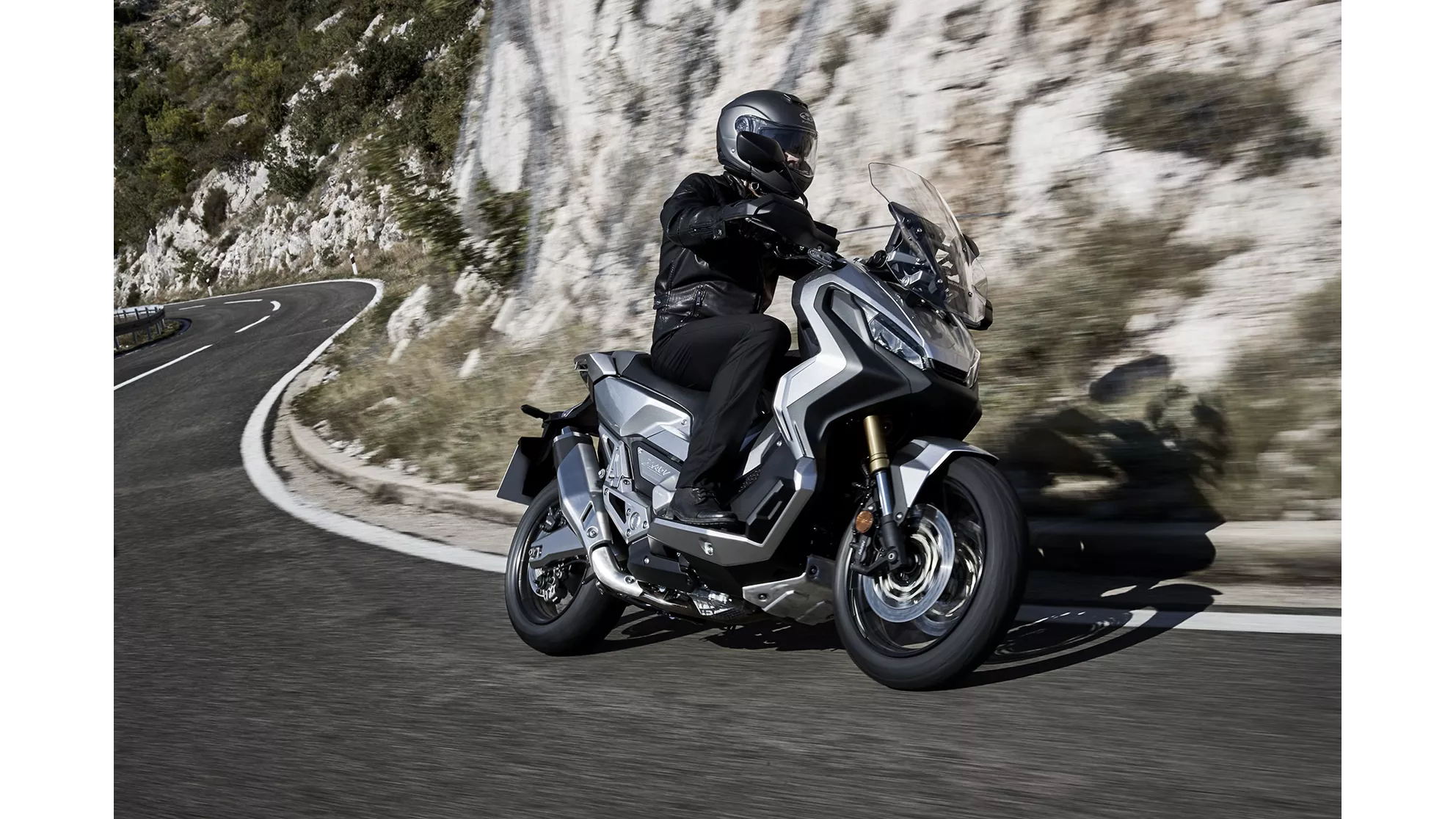 Honda X-ADV - Image 10 Honda X-ADV - Image 10