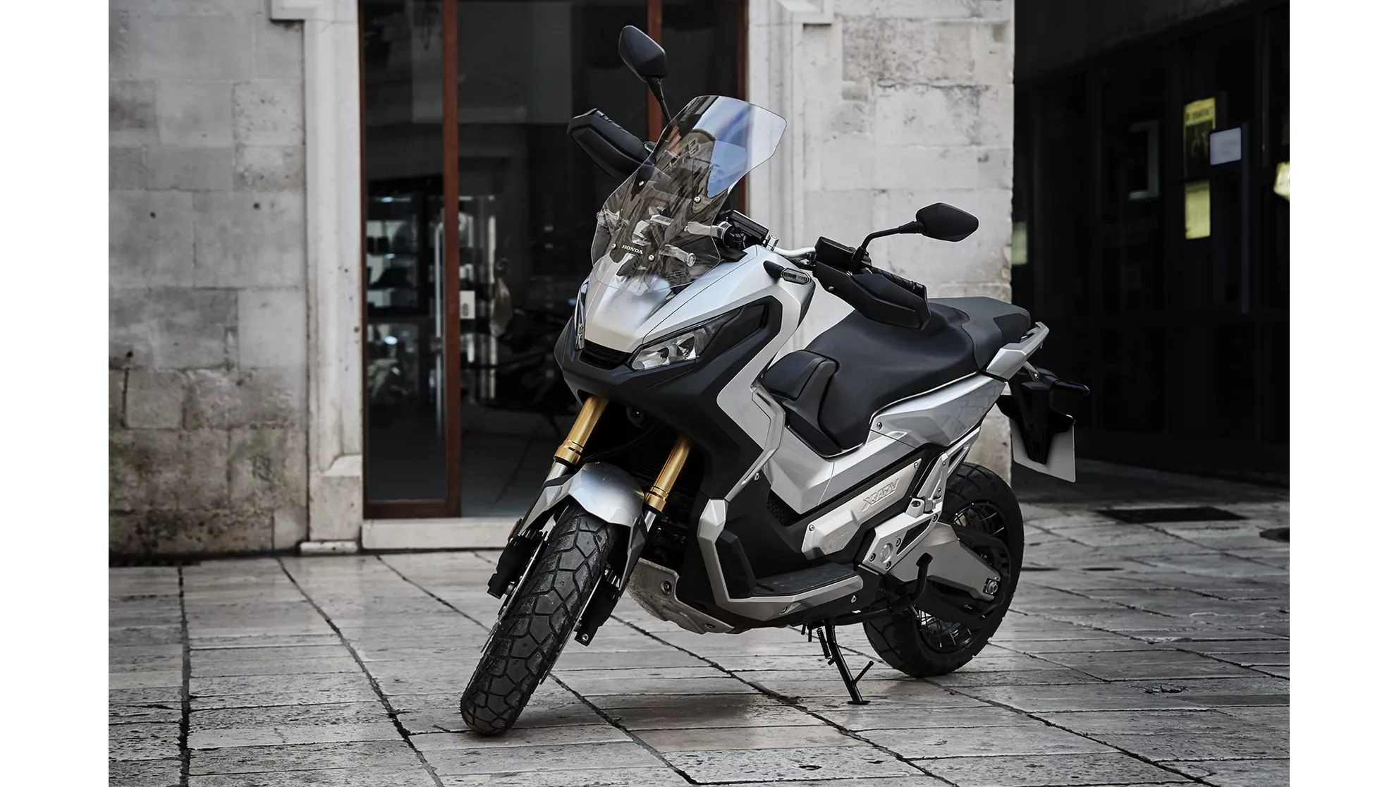 Honda X-ADV - Image 11 Honda X-ADV - Image 11