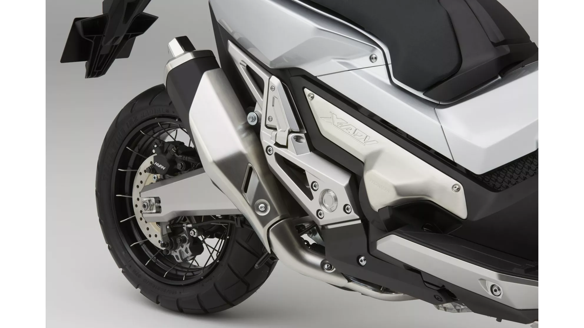 Honda X-ADV - Image 19 Honda X-ADV - Image 19