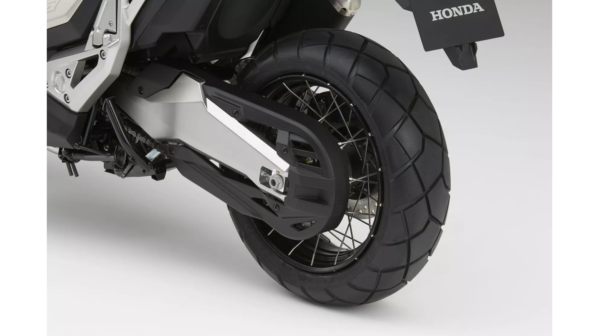 Honda X-ADV - Image 20 Honda X-ADV - Image 20