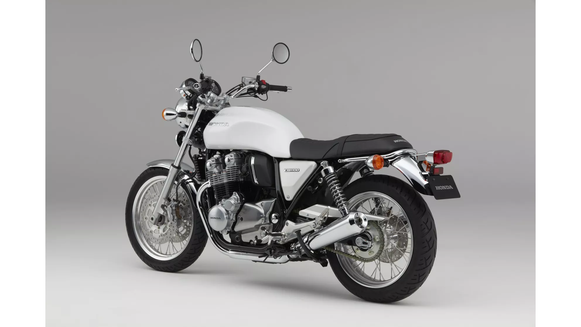Honda CB1100 EX - Image 4 Honda CB1100 EX - Image 4