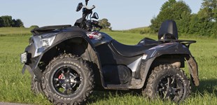 Kymco MXU 700 EXi 2017 vs Dinli Centhor 800 Evolution 4x4 2012