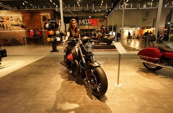 Moto Guzzi California 1400 Audace Carbon 2017 - Bild 2