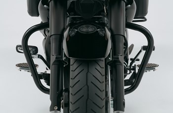 Suzuki Intruder C1500T 2017 - Image 7