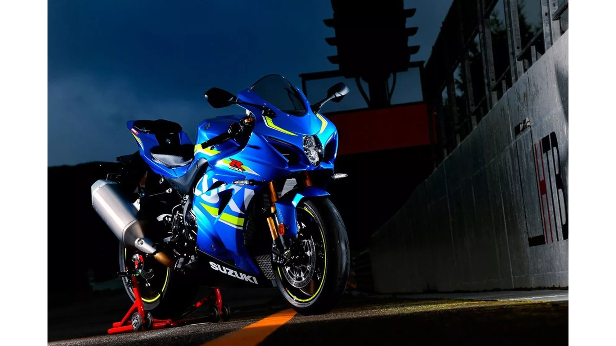 Suzuki GSX-R 1000 R - Image 17 Suzuki GSX-R 1000 R - Image 17