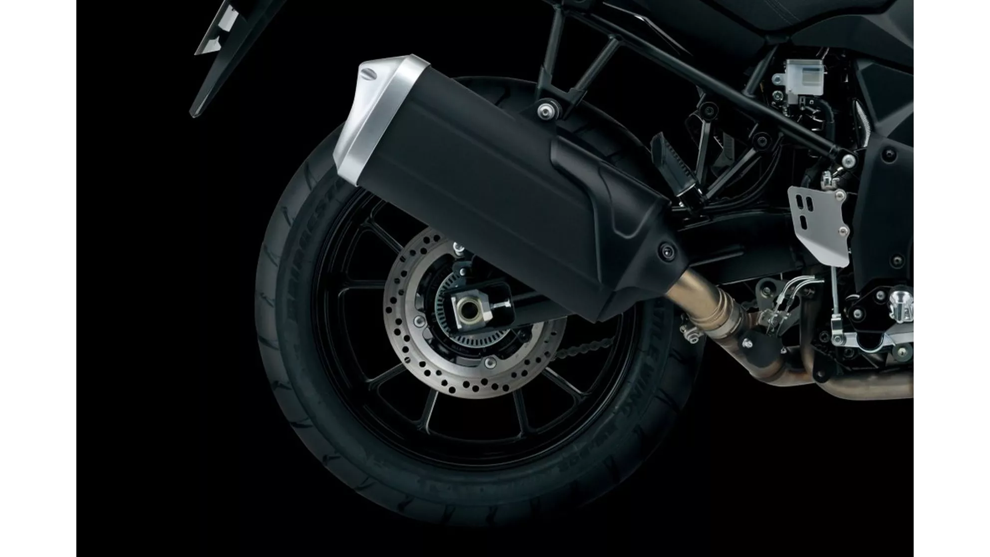 Suzuki V-Strom 1000 - Image 2 Suzuki V-Strom 1000 - Image 2