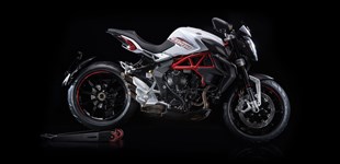 MV Agusta Dragster 800 2017 vs MV Agusta Dragster 800 Rosso 2023