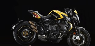 MV Agusta Dragster 800 RR 2017 vs MV Agusta Brutale 800 RR LH44 Dragster 2019