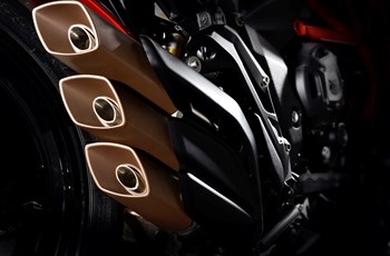 MV Agusta Turismo Veloce 800 RC 2017 - Bild 12