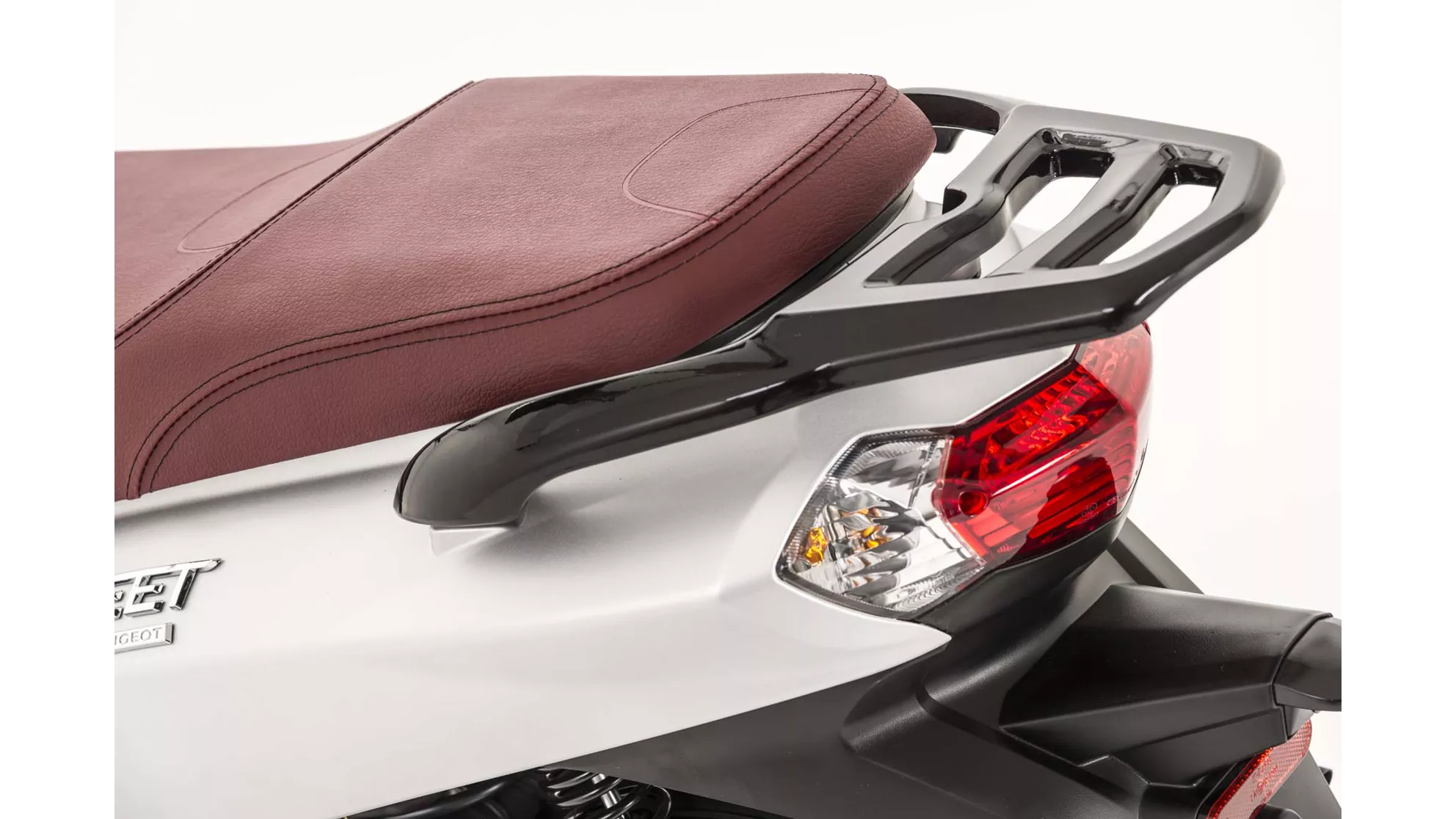 Peugeot Tweet 125 - Image 8 Peugeot Tweet 125 - Image 8