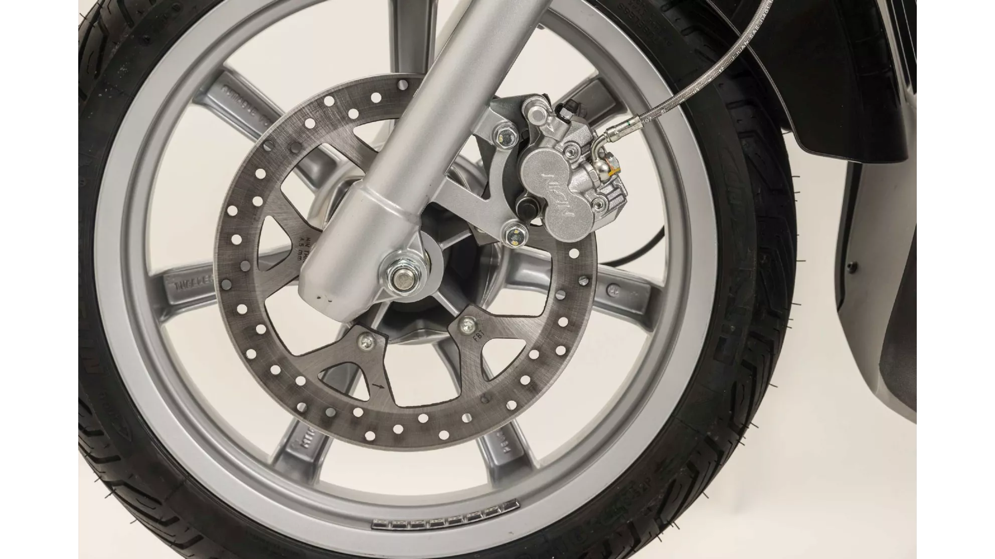 Peugeot Geopolis 300 Evoution - Image 4 Peugeot Geopolis 300 Evoution - Image 4