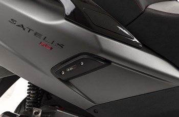 Peugeot Satelis 2 125 RS 2017 - Bild 32