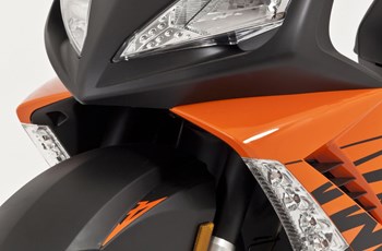 Peugeot Speedfight 3 50 Darkside 2017 - Bild 6