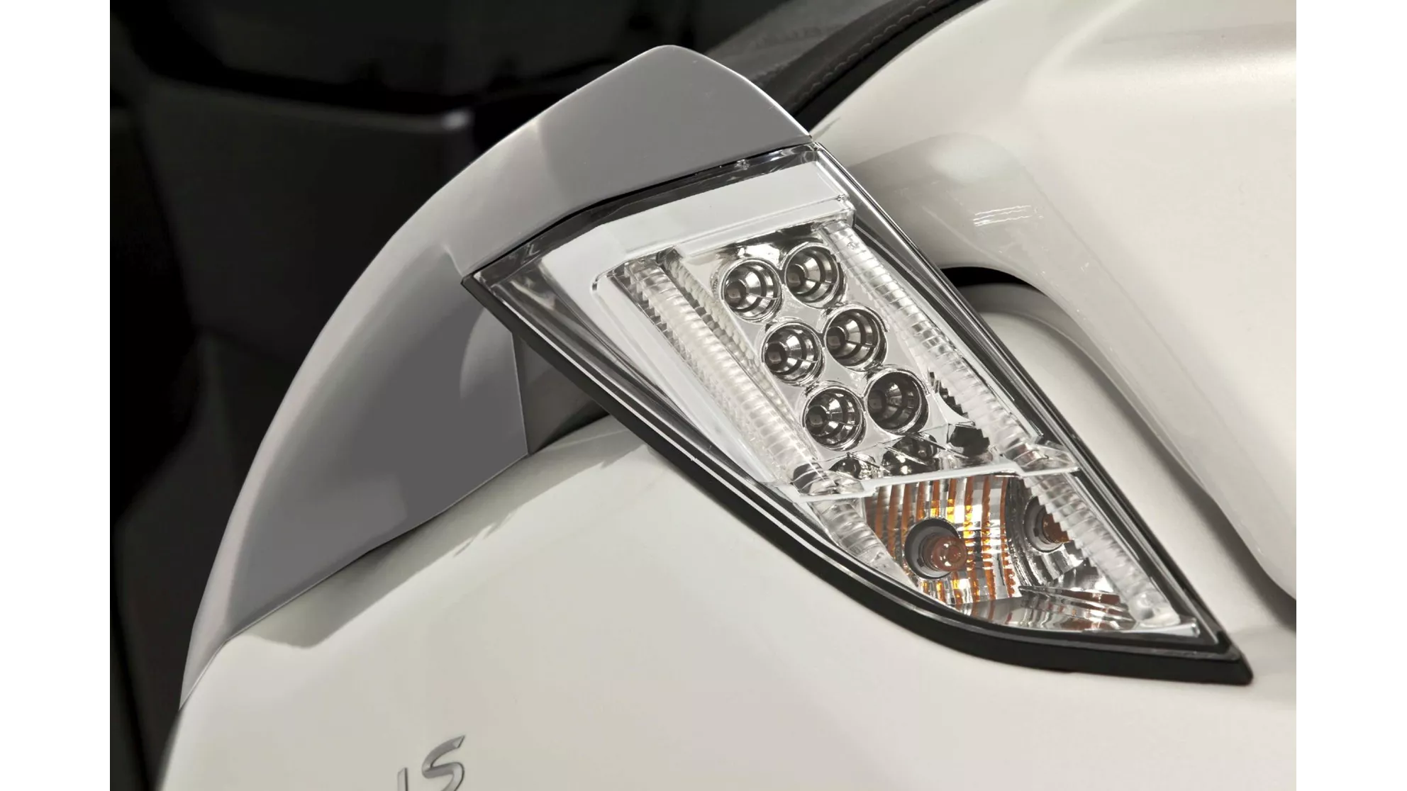 Peugeot Satelis 2 400 - Image 5 Peugeot Satelis 2 400 - Image 5