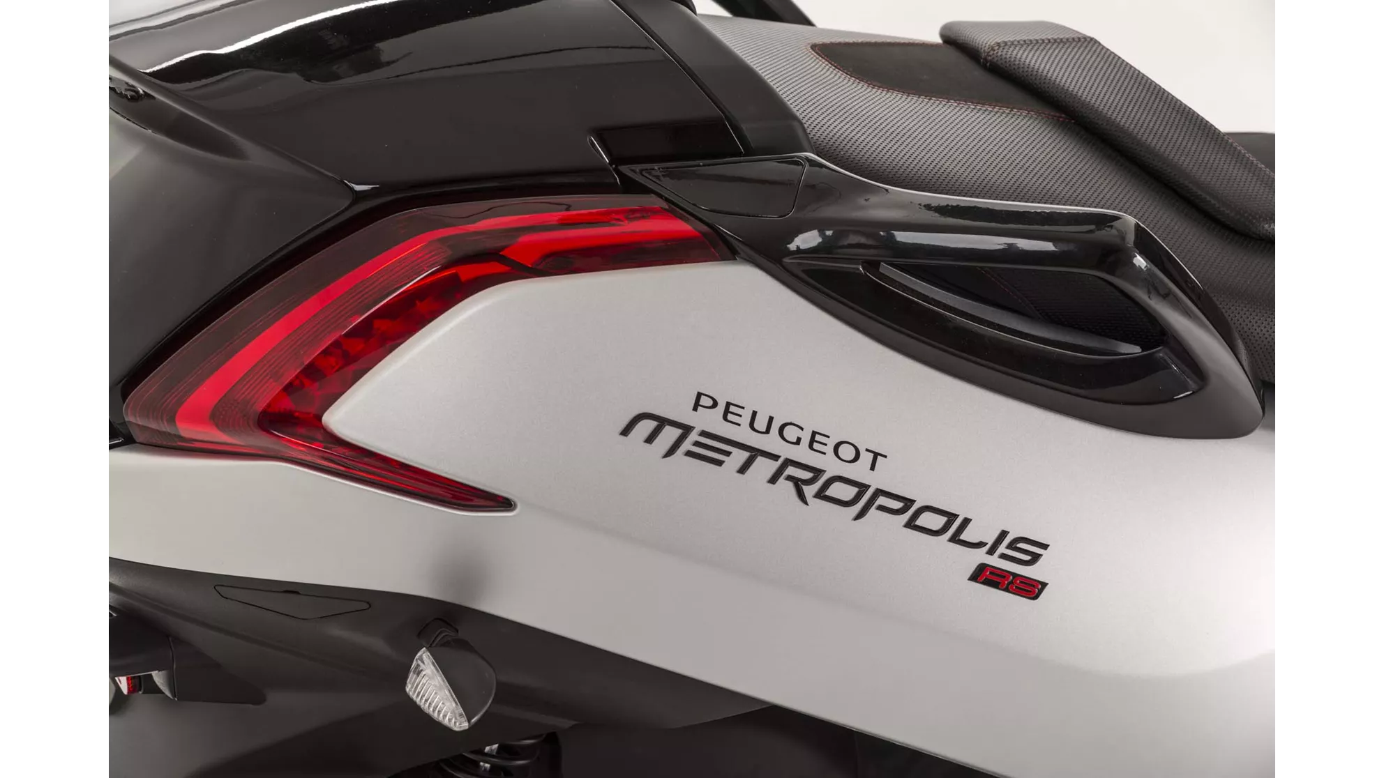Peugeot Metropolis 400i RS - Image 14 Peugeot Metropolis 400i RS - Image 14