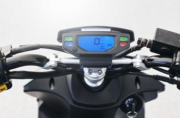 Peugeot Streetzone 12 Naked 2017 - Bild 18