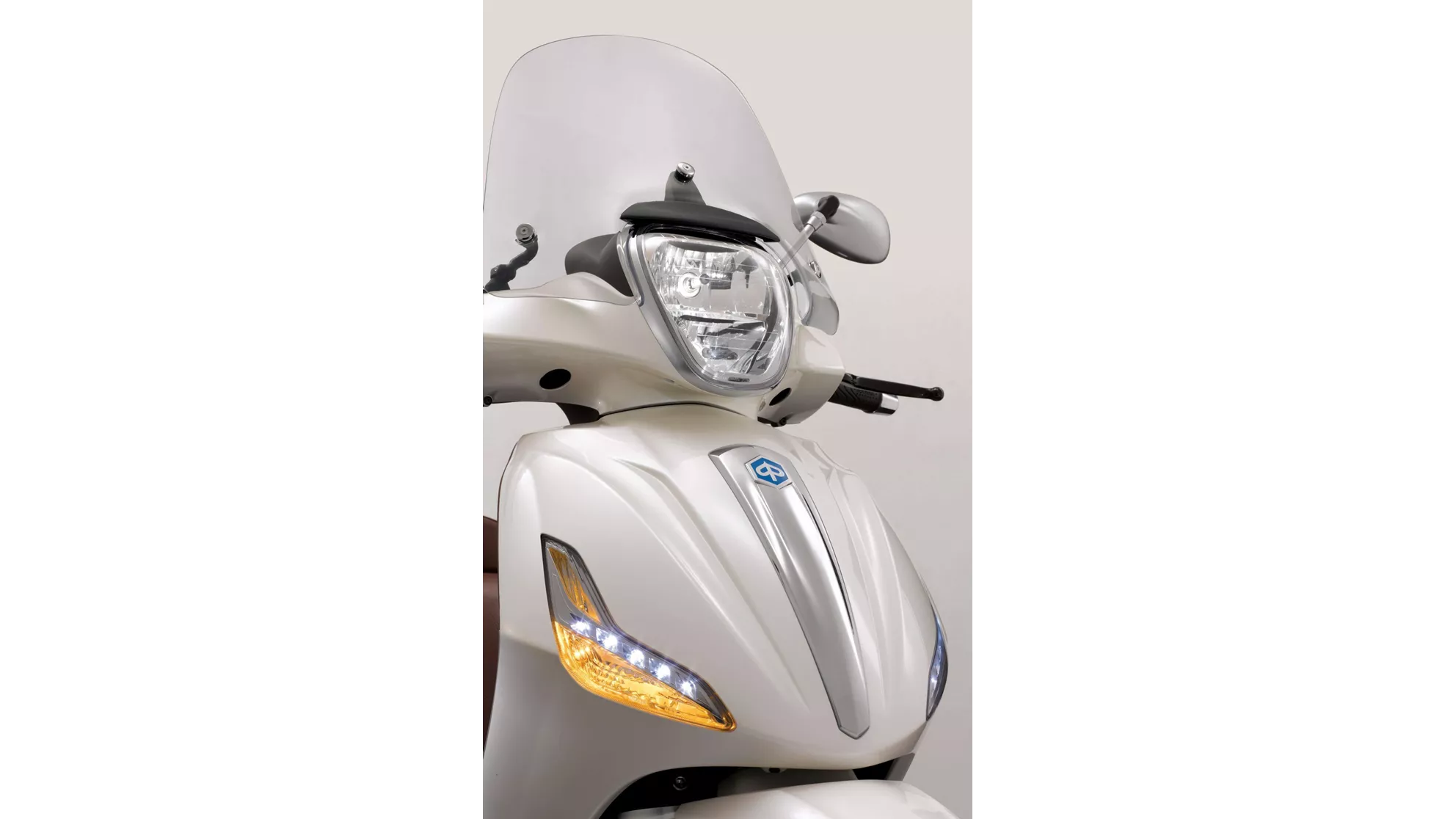 Piaggio Beverly 300 i.e. - Image 1 Piaggio Beverly 300 i.e. - Image 1