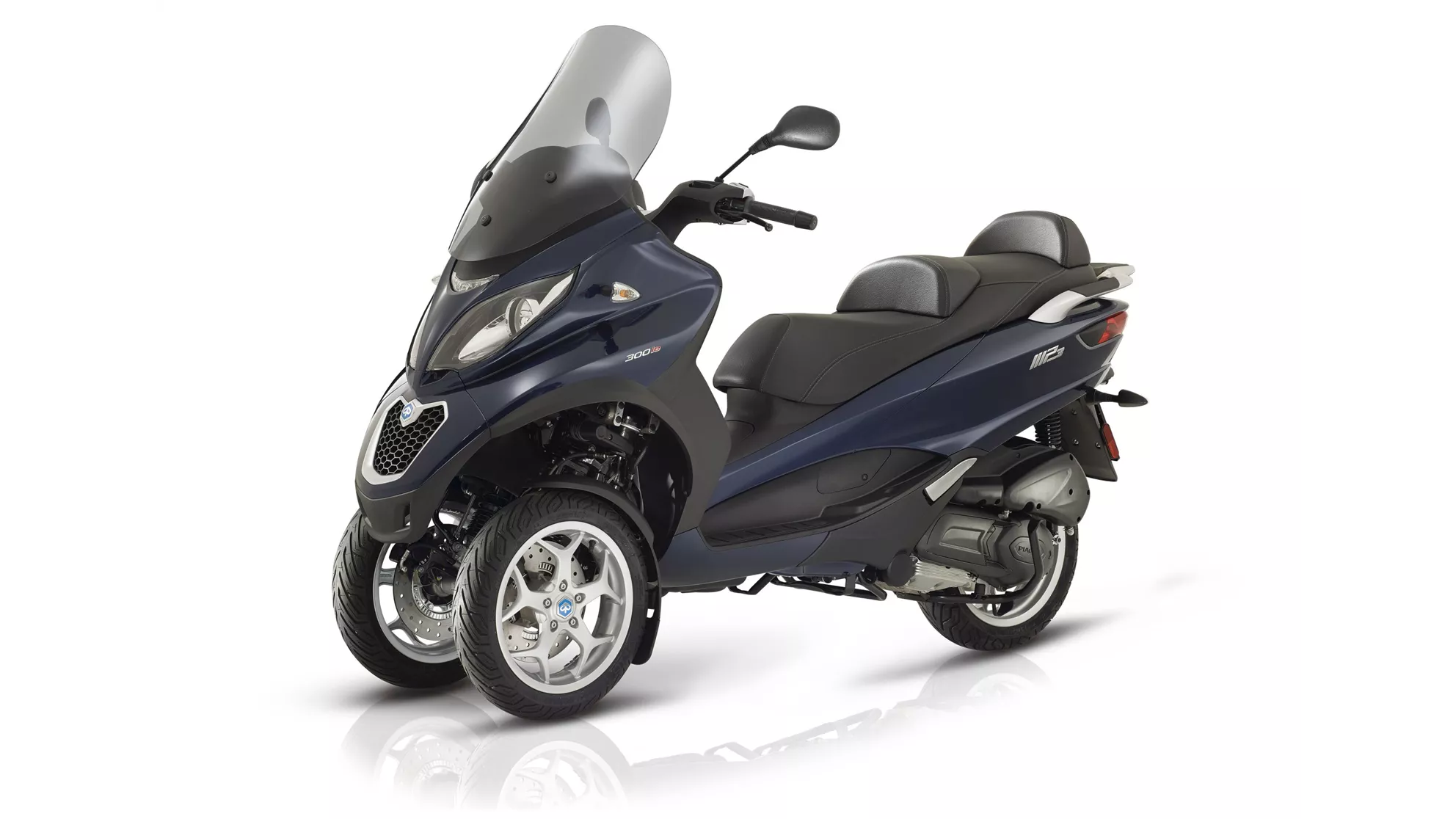 Piaggio MP3 300 ie Business - Image 4 Piaggio MP3 300 ie Business - Image 4