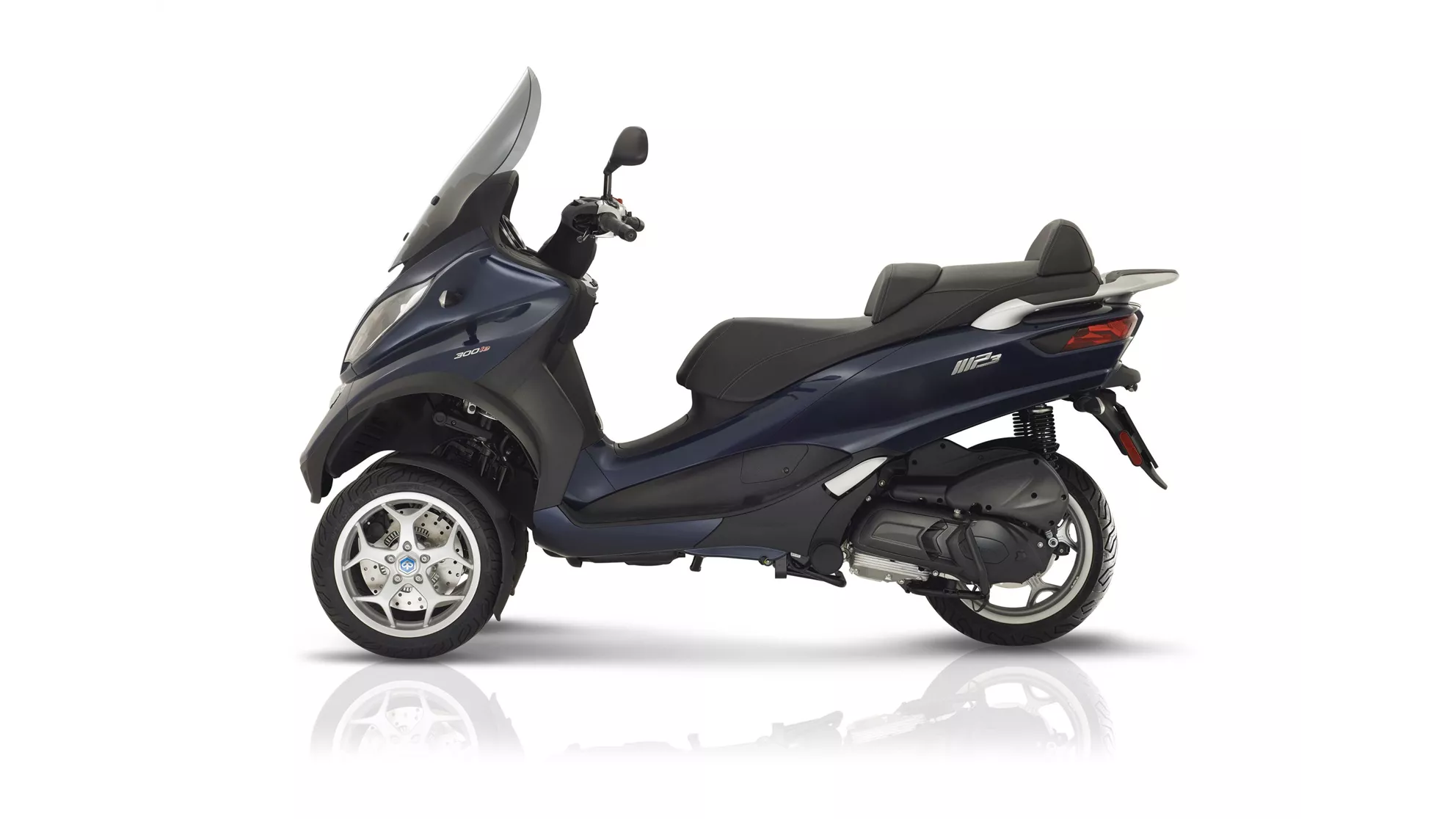 Piaggio MP3 300 ie Business - Image 6 Piaggio MP3 300 ie Business - Image 6