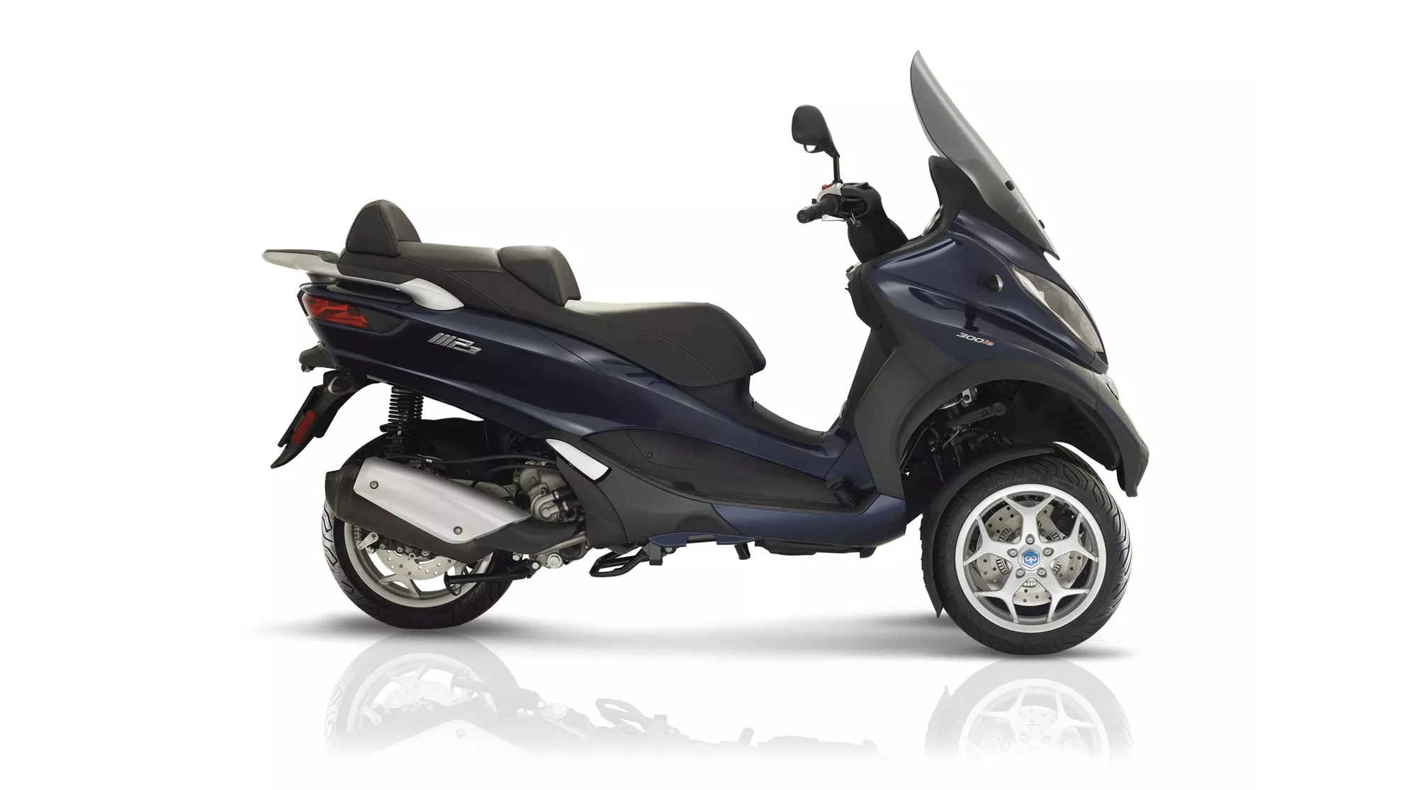 Piaggio MP3 300 ie Business - Image 9 Piaggio MP3 300 ie Business - Image 9