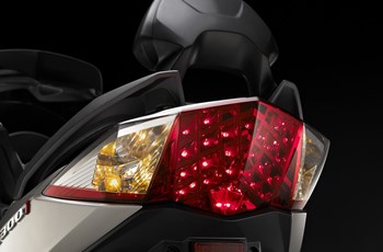 Sym GTS 300i 2017 - Bild 10