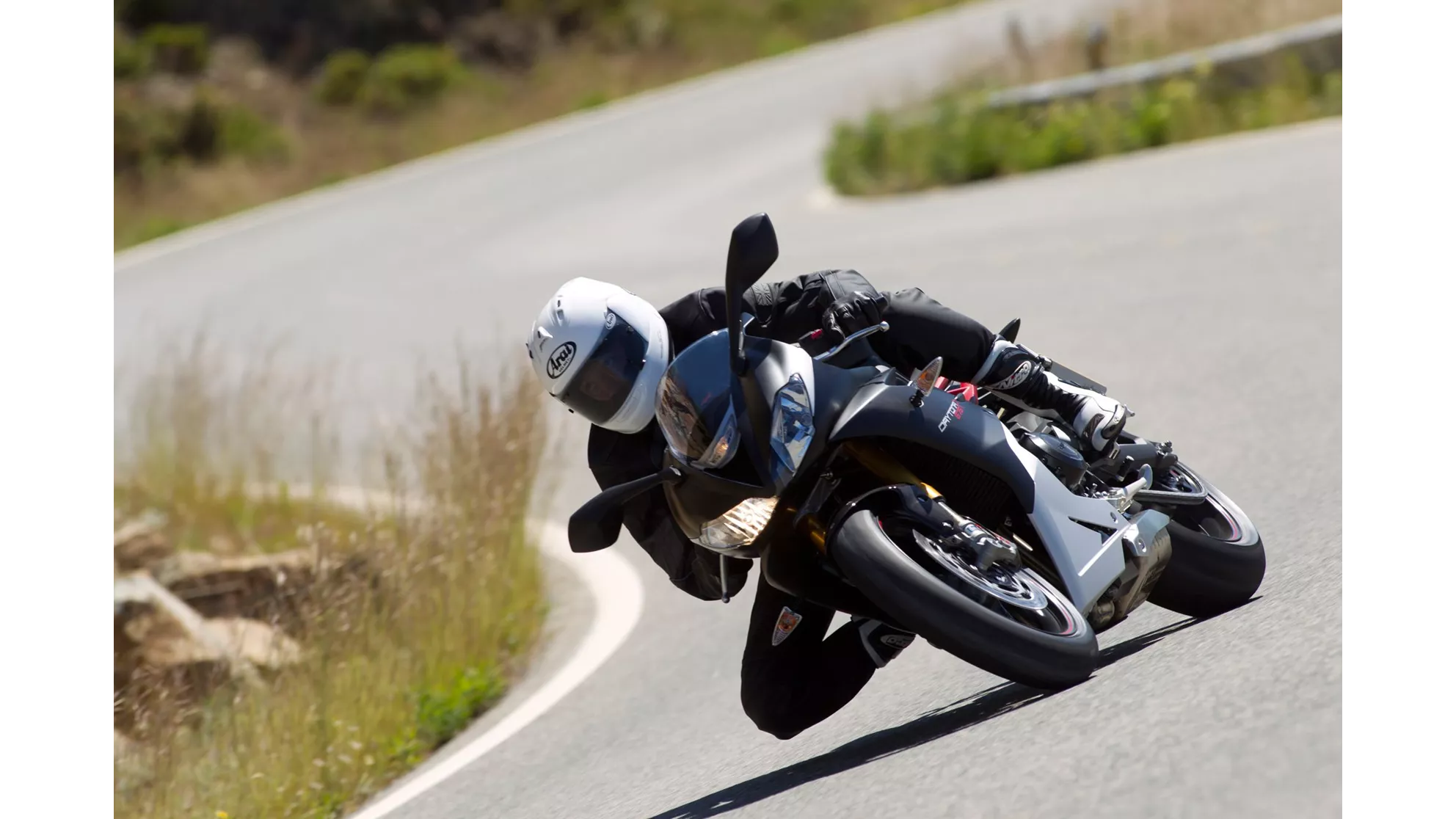 Triumph Daytona 675 R - Image 1 Triumph Daytona 675 R - Image 1