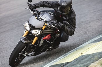 Triumph Speed Triple R 2017 - Bild 3 Triumph Speed Triple R 2017 - Bild 3