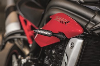 Triumph Speed Triple R 2017 - Bild 11 Triumph Speed Triple R 2017 - Bild 11