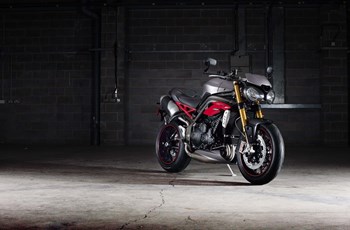 Triumph Speed Triple R 2017 - Bild 16 Triumph Speed Triple R 2017 - Bild 16