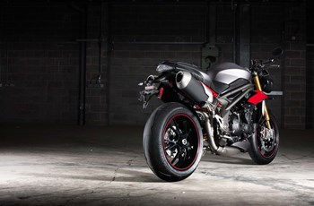 Triumph Speed Triple R 2017 - Bild 17 Triumph Speed Triple R 2017 - Bild 17