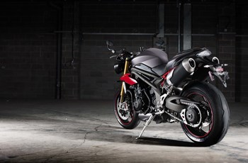 Triumph Speed Triple R 2017 - Bild 19 Triumph Speed Triple R 2017 - Bild 19