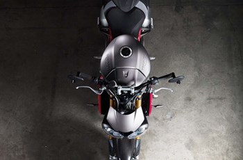 Triumph Speed Triple R 2017 - Bild 20 Triumph Speed Triple R 2017 - Bild 20