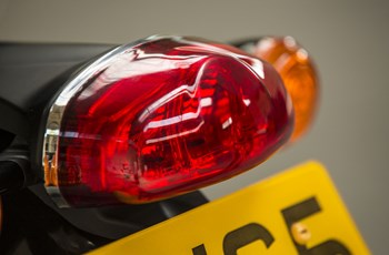 Triumph Bonneville T100 Black 2017 - Bild 21