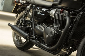 Triumph Bonneville T100 Black 2017 - Bild 24