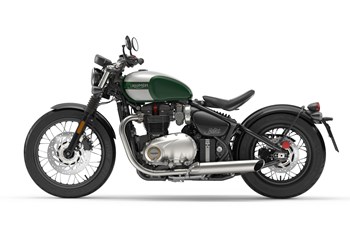 Triumph Bonneville Bobber 2017 - Bild 2 Triumph Bonneville Bobber 2017 - Bild 2