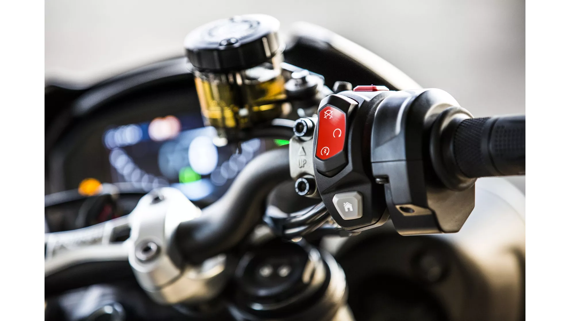 Triumph Street Triple S - Image 11 Triumph Street Triple S - Image 11