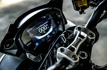 Triumph Street Triple 765 R 2017 - Bild 6 Triumph Street Triple 765 R 2017 - Bild 6