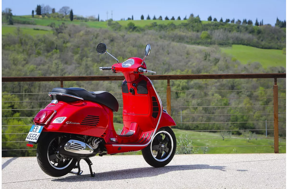 Vespa GTS 300 i.e. Super Vespa GTS 300 i.e. Super