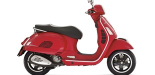 BMW C 400 GT 2023 vs Vespa GTS 125 ie Super 2017