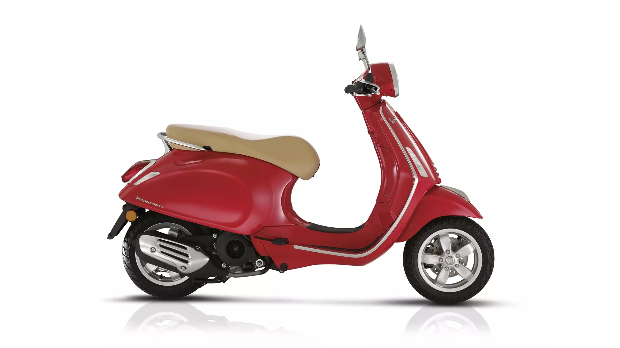 Vespa Primavera 50 4T - Image 4 Vespa Primavera 50 4T - Image 4