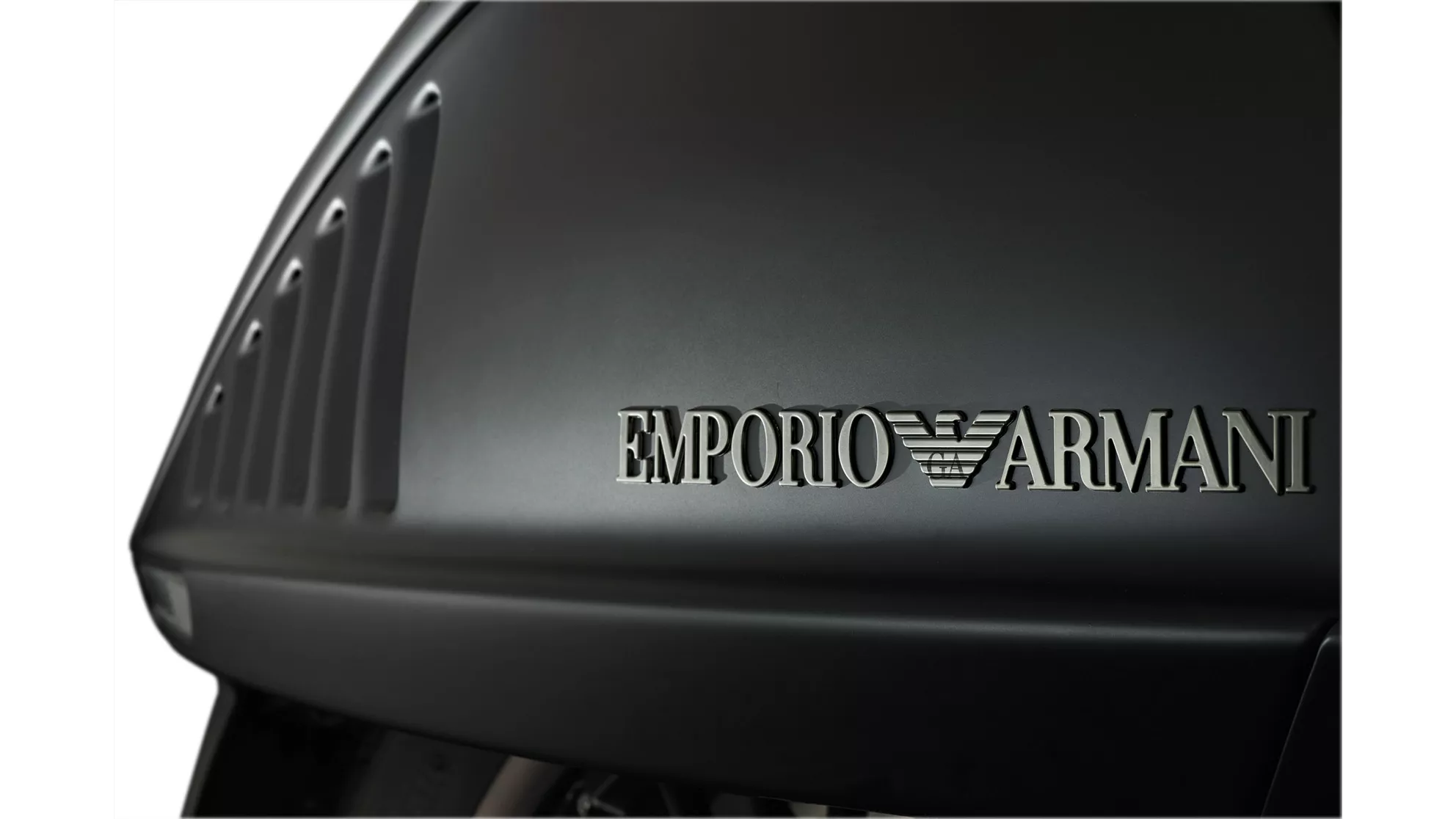 Vespa 946 125ie 3V EMPORIO ARMANI - Image 8 Vespa 946 125ie 3V EMPORIO ARMANI - Image 8