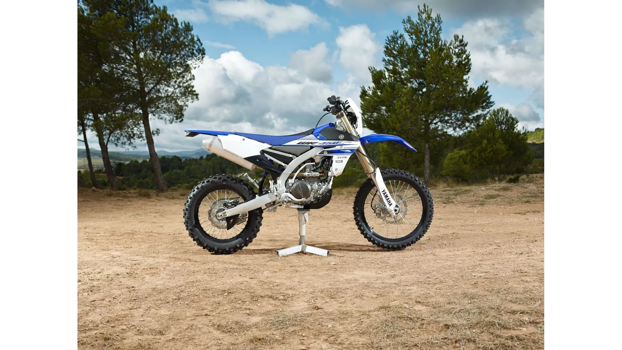 Yamaha WR450F - Image 15 Yamaha WR450F - Image 15