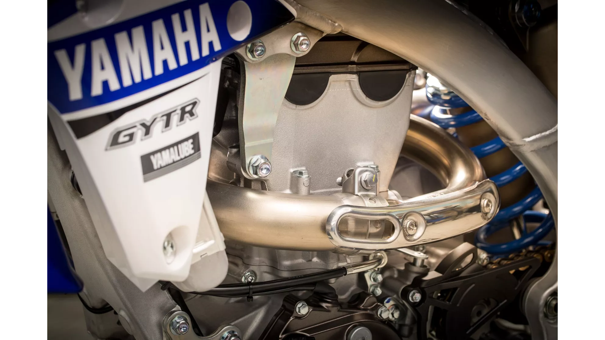 Yamaha YZ450F - Image 15 Yamaha YZ450F - Image 15