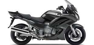 Yamaha FJR1300A 2017 vs Yamaha XSR900 2021 Yamaha FJR1300A 2017 vs Yamaha XSR900 2021
