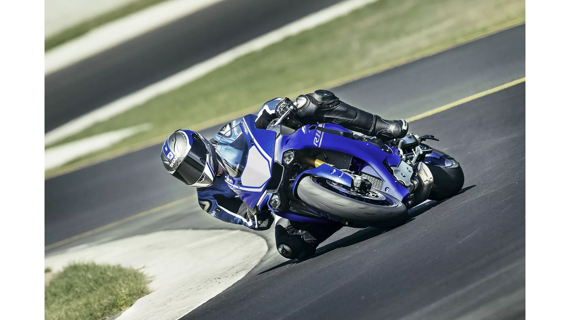 Yamaha R1 - Image 6 Yamaha R1 - Image 6